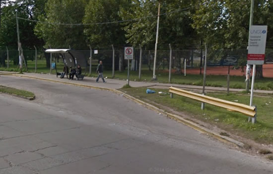 CON AMENAZAS E INTIMIDACIONES LA POLICIA SE LLEVA A ESTUDIANTES DE LA UNGS COMO TESTIGOS