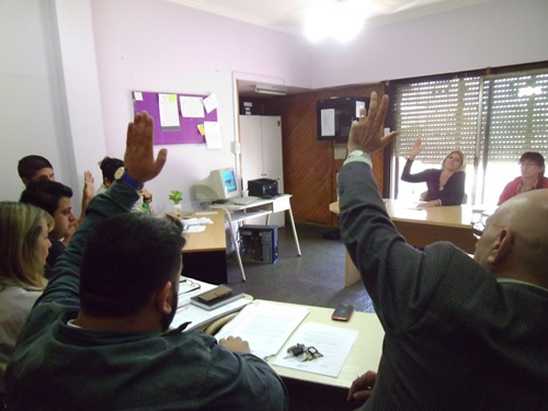 LISTADO DE AUXILIARES: VOTO UNÁNIME