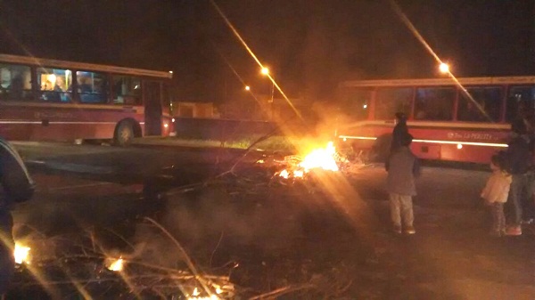 FUEGO Y PROTESTA VECINAL