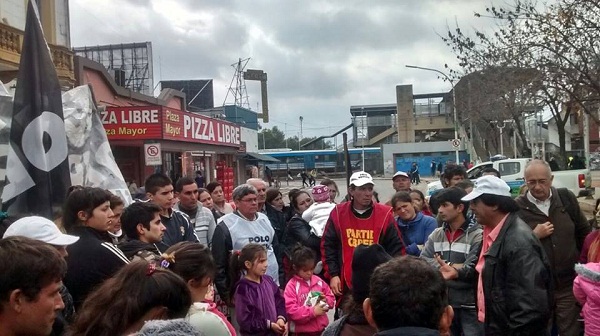 MARCHA Y PIQUETE AL MUNICIPIO