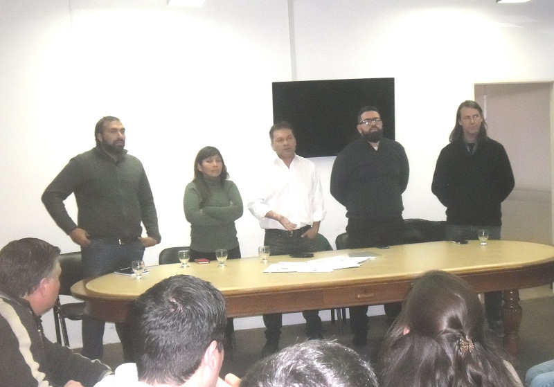 MASIVA REUNIÓN EN EL SALÓN LATINOAMERICANO 