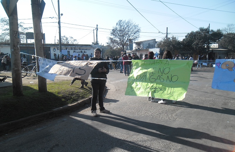 PROTESTA DE ESTUDIANTES DE LA ESCUELA SECUNDARIA 37