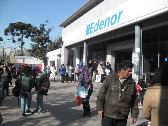 MUY JUNTOS CONTRA EL TARIFAZO ELÉCTRICO